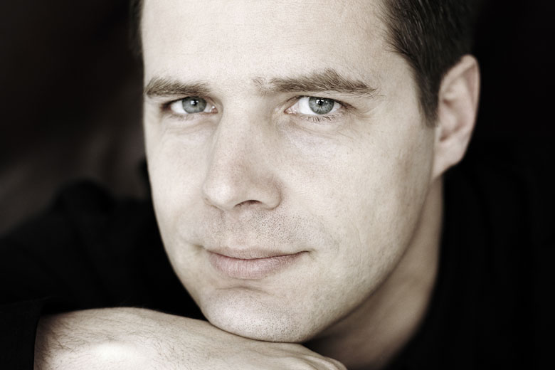 <b>Christoph König</b> ist ein Dirigent von tiefer Musikalität und Intelligenz. - koenig_christoph2_lb