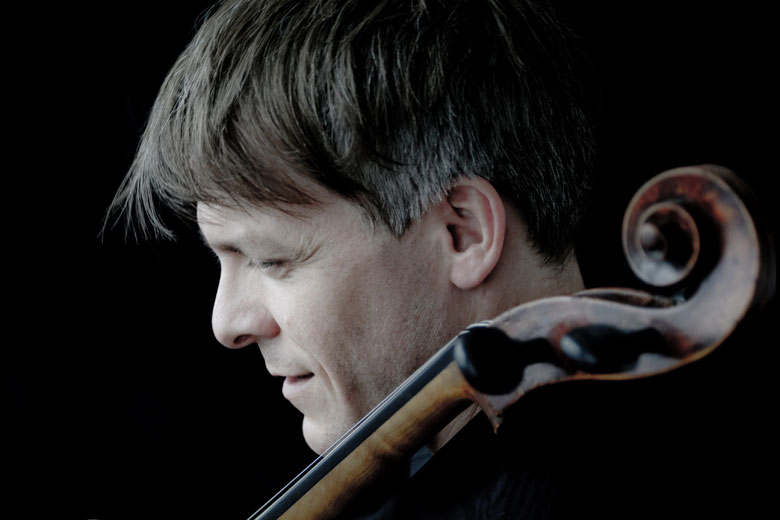 Alban Gerhardt hat sich im letzten Jahrzehnt unter den großen Cellisten ...
