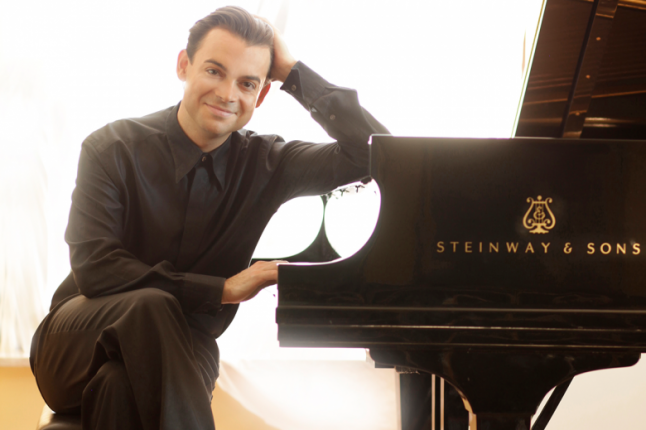 Dejan Lazić