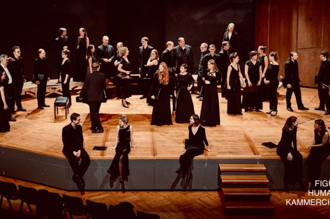 figure humaine kammerchor mit seinem Gründer und Künstlerischen Leiter Prof. Denis Rouger