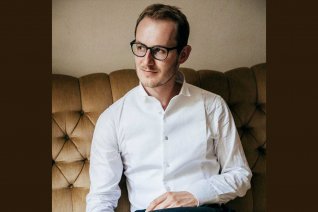 Dirigent Simon Rössler
